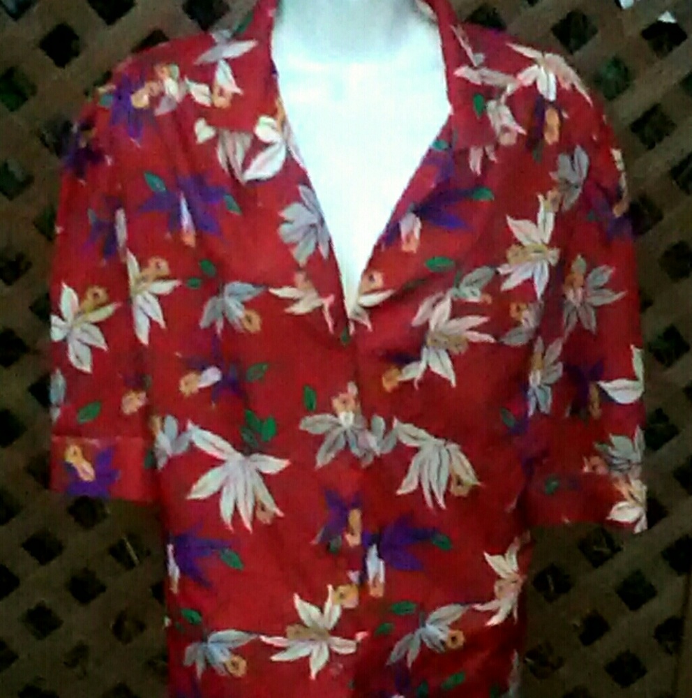 Lady Manhattan vintage red Hawaiian buttonup shirt